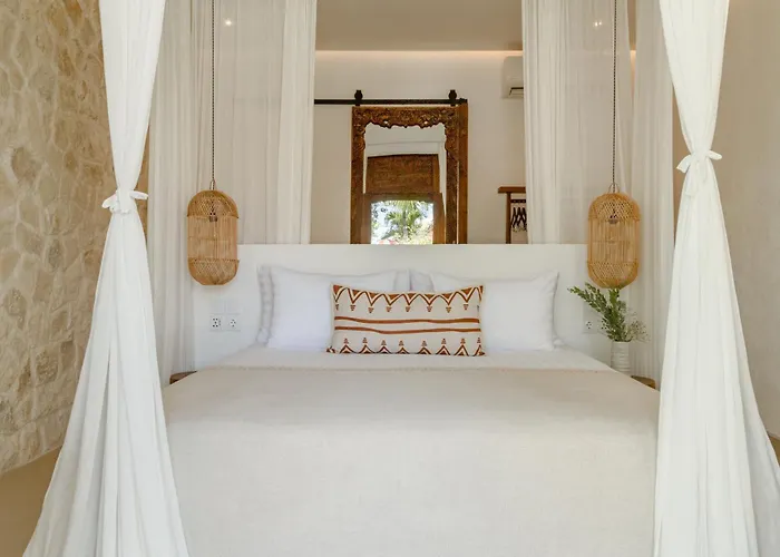The Balangan - 2min To & 5min To Bali's Golf Hotel