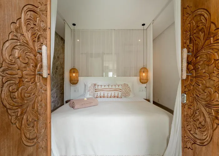 The Balangan - 2min To & 5min To Bali's Golf Hotel 4*