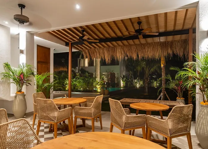 The Balangan - 2min To & 5min To Bali's Golf Hotel 4*