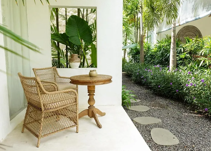 The Balangan - 2min To & 5min To Bali's Golf Hotel